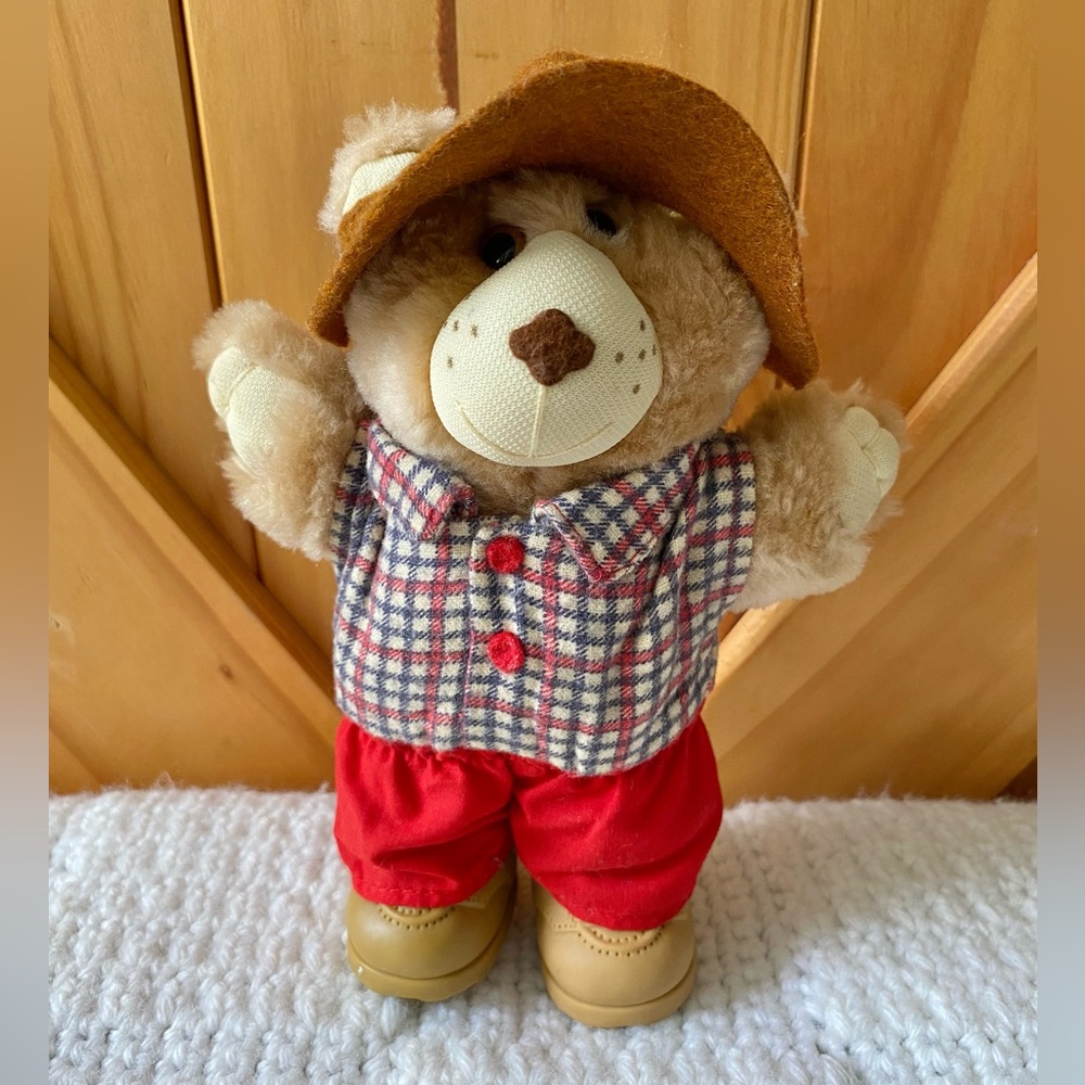 Vintage 1986 Furskins “Boone” Plush